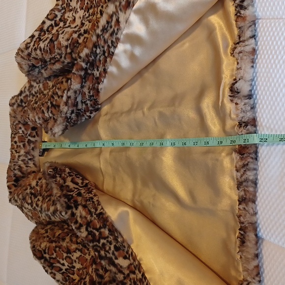 ☀️Cejon Faux Fur Jacket, Cropped - Picture 5 of 5